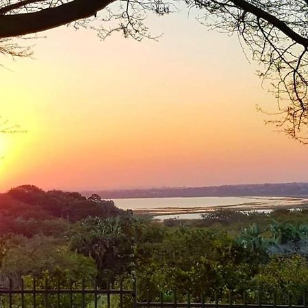 Hillton Manor Guest House Richards Bay Esterno foto