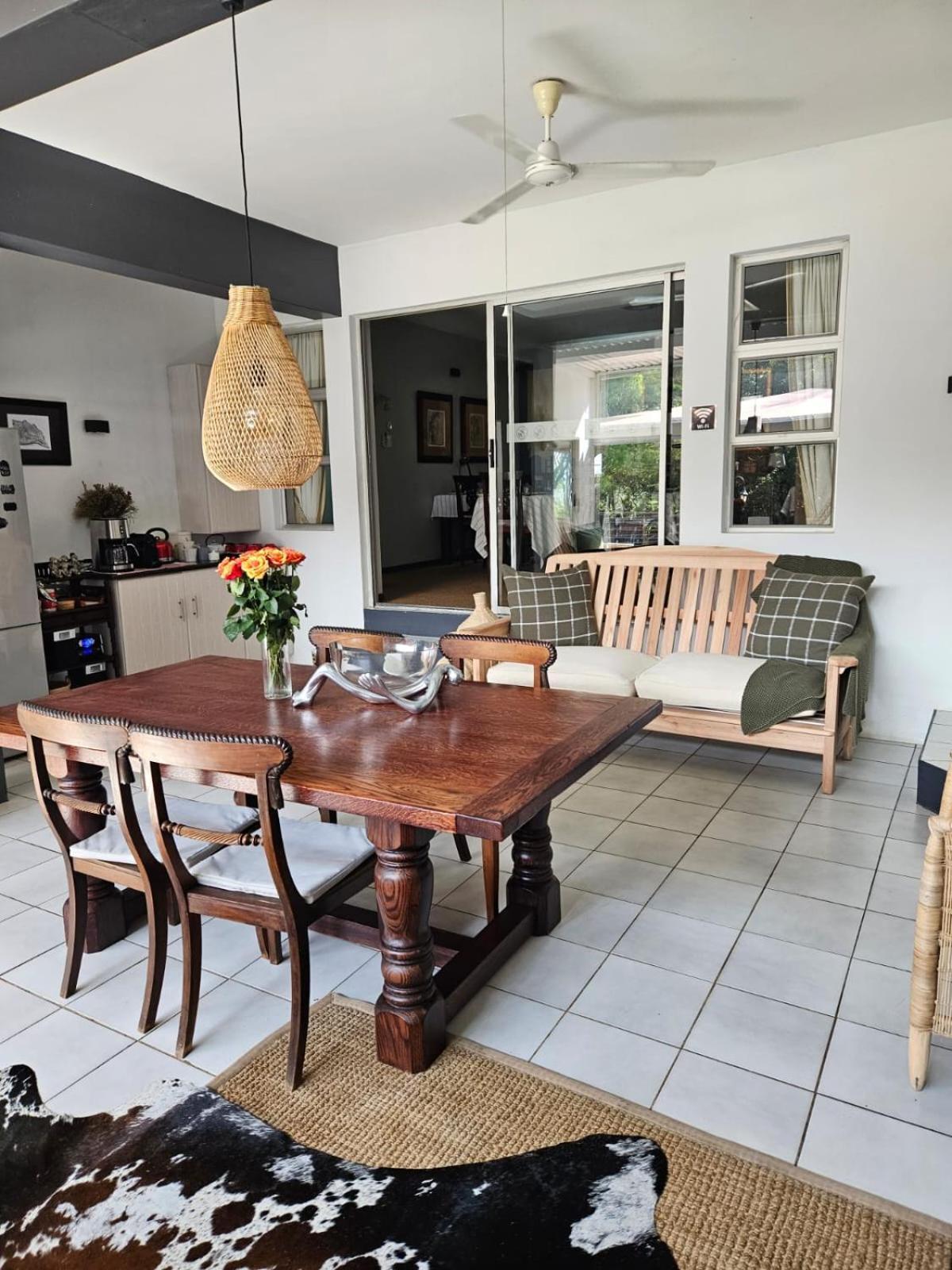Hillton Manor Guest House Richards Bay Esterno foto