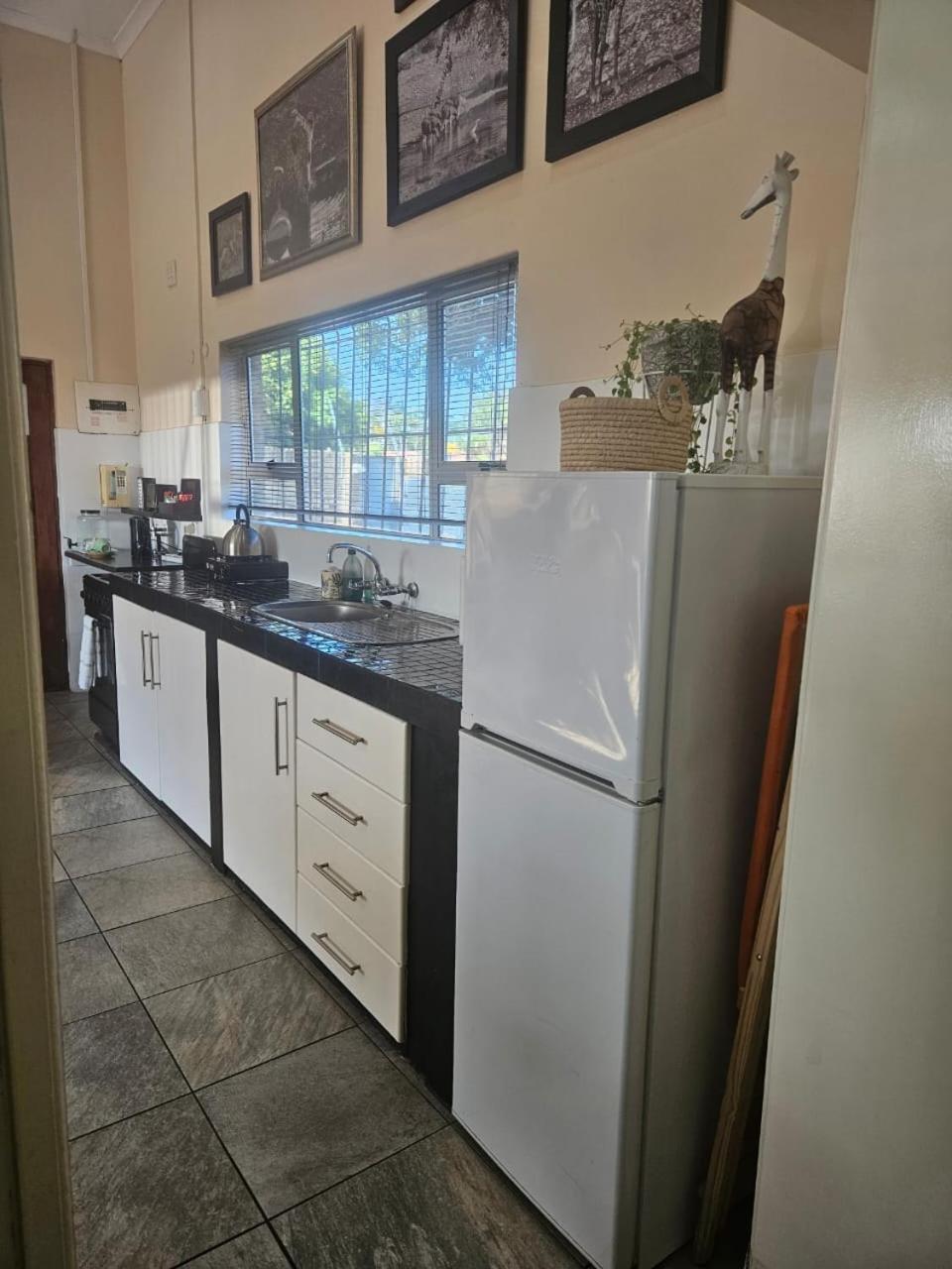 Hillton Manor Guest House Richards Bay Esterno foto
