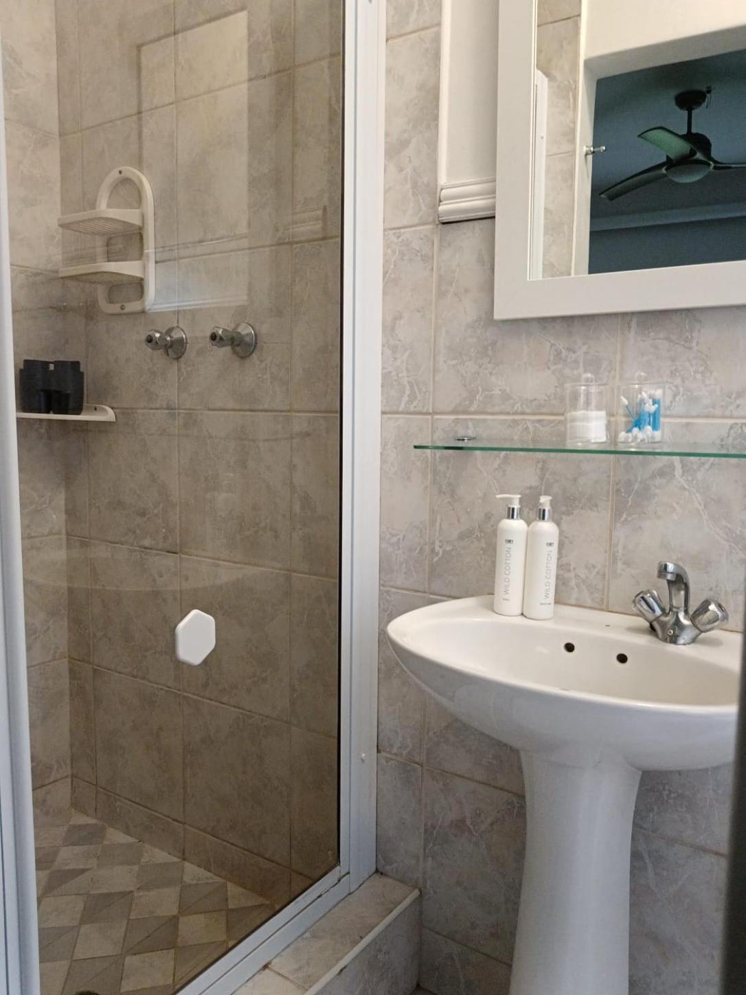Hillton Manor Guest House Richards Bay Esterno foto